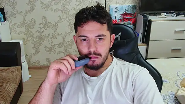 Sam Gladiator online show from 24, 9, 2025