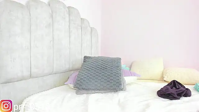 paula cosio online show from 4, 10, 2025