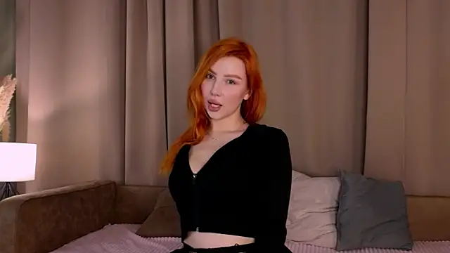 Snapshot of TashaAlea chatting on 10, 9, 2025 TashaAlea online show from 10, 9, 2025