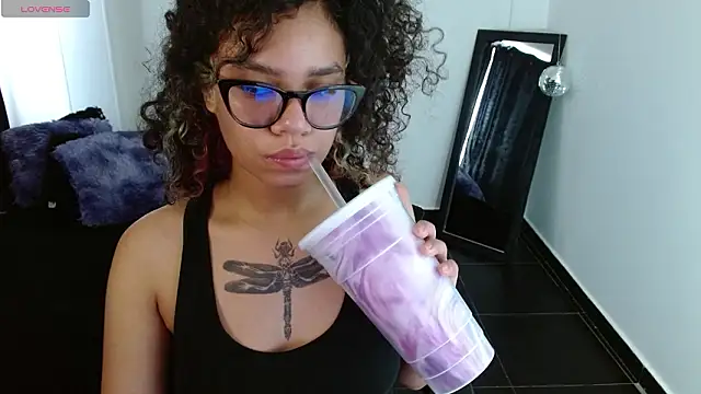 Snapshot of Canela_s1 chatting on 22, 3, 2026 Canela s1 online show from 22, 3, 2026