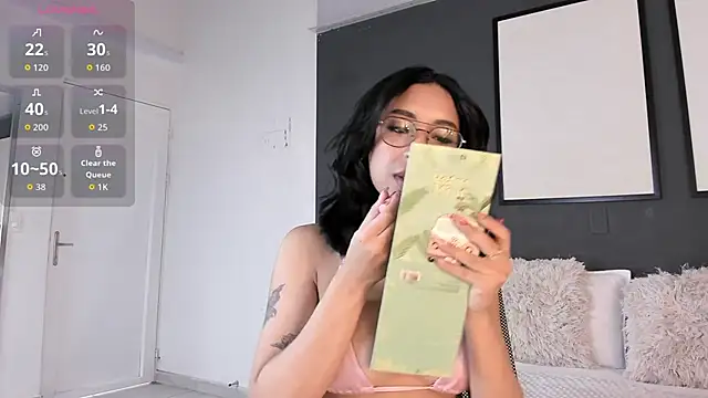 ErikaGil online show from 18, 10, 2025