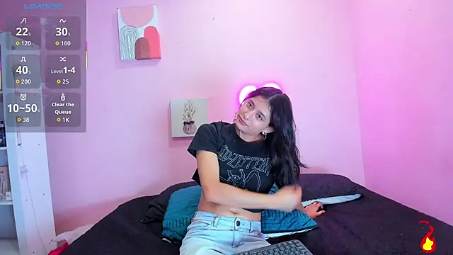 Snapshot of Georgina_Ferri_ chatting on 15, 10, 2025 Georgina Ferri  online show from 15, 10, 2025