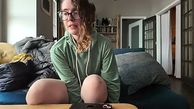 Snapshot of knottybunny chatting on 18, 10, 2025 knottybunny online show from 18, 10, 2025