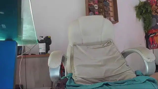 Snapshot of mila_dash chatting on 15, 10, 2025 mila dash online show from 15, 10, 2025