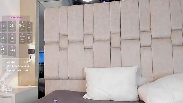 REINA ADAHARA online show from 30, 3, 2026