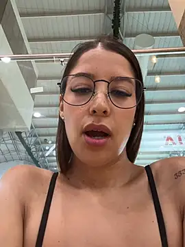 Snapshot of luvely chatting on 6, 3, 2026 luvely online show from 6, 3, 2026