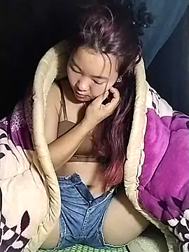 lylylove online show from 26, 11, 2025