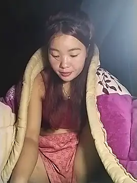 lylylove online show from 4, 12, 2025