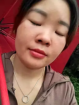 lylylove online show from 21, 6, 2026