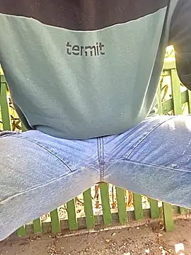 Snapshot of ZeoNVi chatting on 14, 4, 2026 ZeoNVi online show from 14, 4, 2026