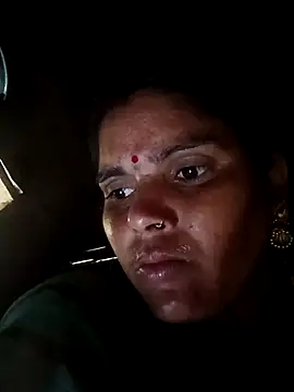 Sexy queeny online show from 4, 10, 2025