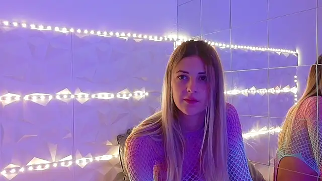 Aishha  online show from 29, 9, 2025