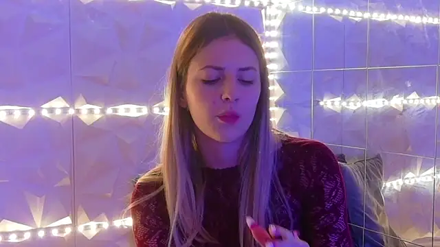 Aishha  online show from 25, 11, 2025