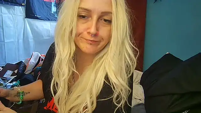 Snapshot of cutiekayls chatting on 3, 8, 2026 cutiekayls online show from 3, 8, 2026