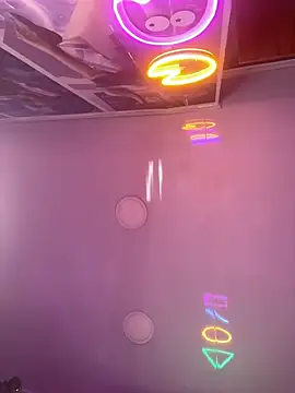 CandyKane06  online show from 11, 11, 2025