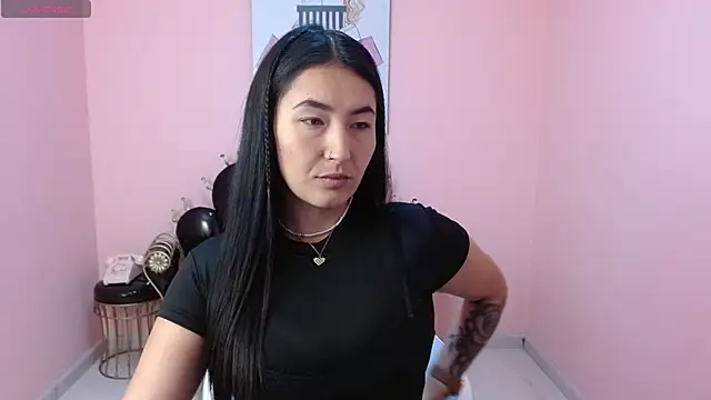 Snapshot of Isabella_Mendez_ chatting on 6, 10, 2025 Isabella Mendez  online show from 6, 10, 2025