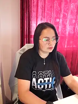 Snapshot of Daliz_Leon chatting on 21, 11, 2025 Daliz Leon online show from 21, 11, 2025