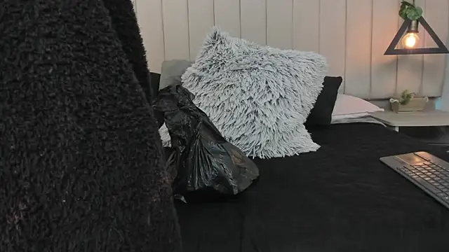 Snapshot of CandyGomez chatting on 28, 9, 2025 CandyGomez online show from 28, 9, 2025