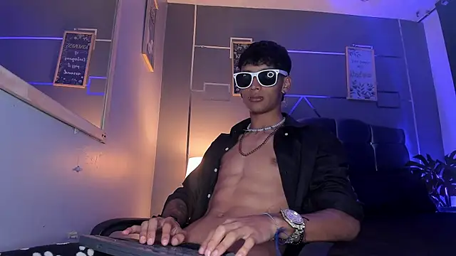 Snapshot of Jeick_luxx chatting on 11, 9, 2025 Jeick luxx online show from 11, 9, 2025