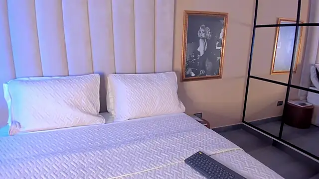 AnnyBentley online show from 23, 9, 2025