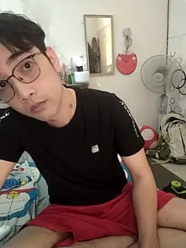 Snapshot of moaman190 chatting on 19, 12, 2025 moaman190 online show from 19, 12, 2025