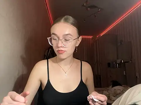 Snapshot of bellameow88 chatting on 10, 10, 2025 bellameow88 online show from 10, 10, 2025