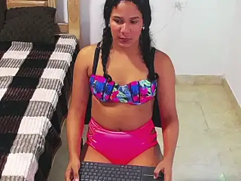 emily russell  online show from 14, 11, 2025