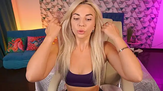 BellaRayyy online show from 14, 5, 2026