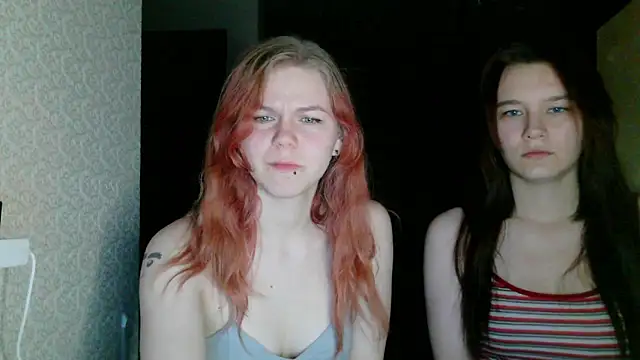 Snapshot of Poppy_sun chatting on 13, 10, 2025 Poppy sun online show from 13, 10, 2025