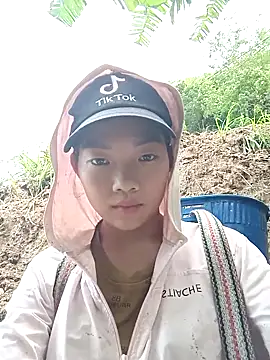 Snapshot of Ananine chatting on 16, 10, 2025 Ananine online show from 16, 10, 2025