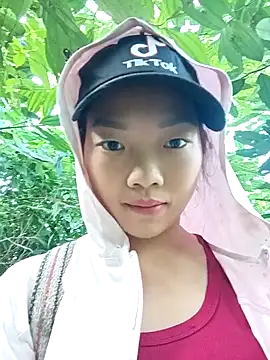 Snapshot of Ananine chatting on 17, 10, 2025 Ananine online show from 17, 10, 2025