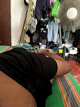 Snapshot of Senurak99 chatting on 9, 11, 2025 Senurak99 online show from 9, 11, 2025