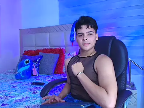 Snapshot of stewart_mateo_ chatting on 9, 9, 2025 stewart mateo  online show from 9, 9, 2025