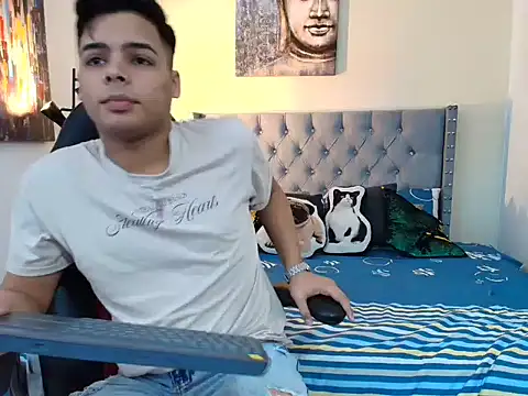 Snapshot of stewart_mateo_ chatting on 18, 10, 2025 stewart mateo  online show from 18, 10, 2025