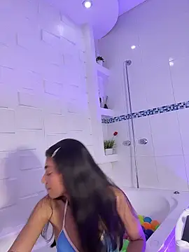 AlassiaHocthner online show from 20, 12, 2025