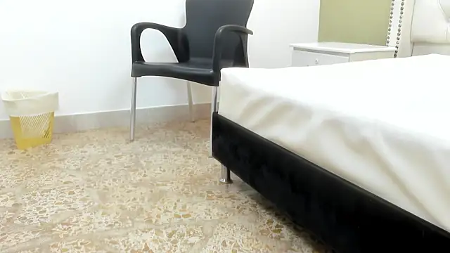 DOUGLAS 099 online show from 4, 10, 2025