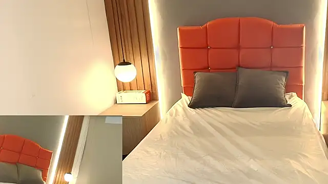 LiaMonroee  online show from 23, 2, 2026