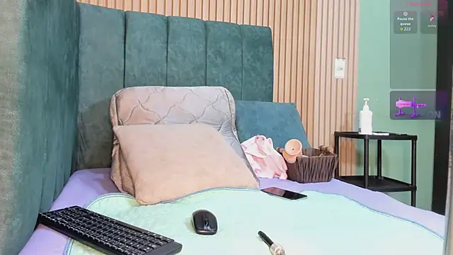 Snapshot of EvelynFoxx- chatting on 25, 11, 2025 EvelynFoxx- online show from 25, 11, 2025