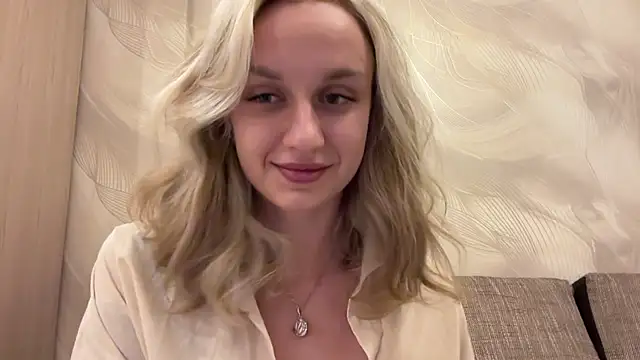 Snapshot of AdeleEverhart chatting on 29, 11, 2025 AdeleEverhart online show from 29, 11, 2025