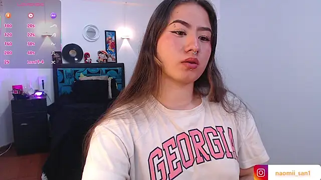 naomii san online show from 9, 9, 2025