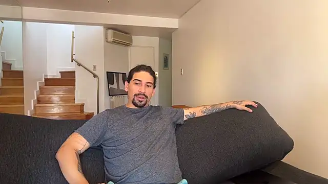 Snapshot of lenruy chatting on 2, 3, 2026 lenruy online show from 2, 3, 2026