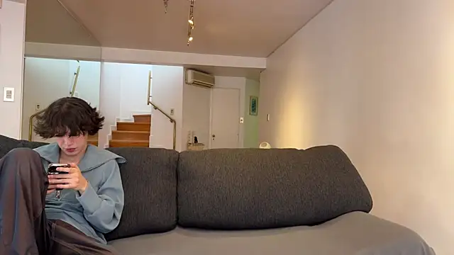 Snapshot of lenruy chatting on 12, 4, 2026 lenruy online show from 12, 4, 2026