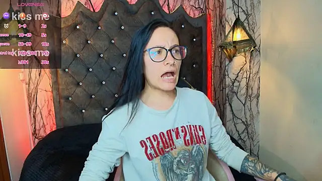 Zami Escobar of online show from 11, 9, 2025