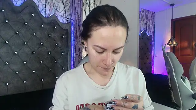 Zami Escobar of online show from 2, 10, 2025