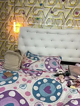 Ashly cutee online show from 4, 4, 2026