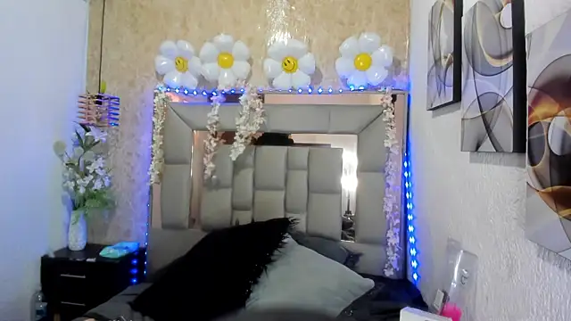 Snapshot of Candy_Hott7 chatting on 10, 10, 2025 Candy Hott7 online show from 10, 10, 2025