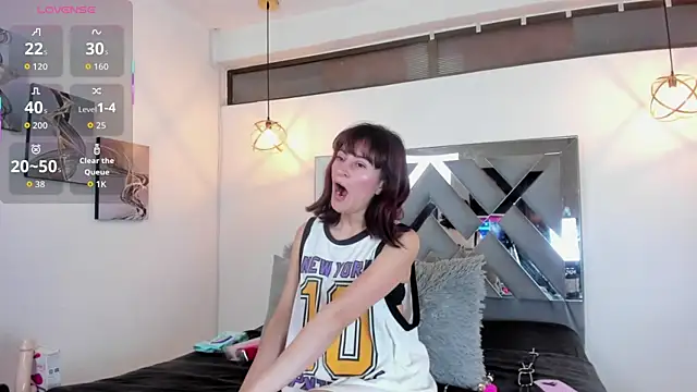 Candy Hott7 online show from 22, 12, 2025