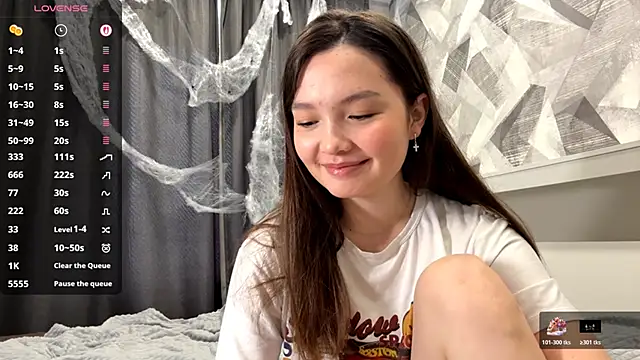 Snapshot of KiraVelvet chatting on 2, 11, 2025 KiraVelvet online show from 2, 11, 2025