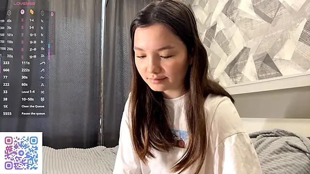 Snapshot of KiraVelvet chatting on 5, 11, 2025 KiraVelvet online show from 5, 11, 2025