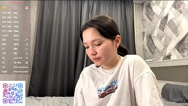 Snapshot of KiraVelvet chatting on 21, 11, 2025 KiraVelvet online show from 21, 11, 2025